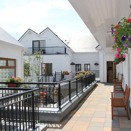Donegan Court Aparthotel Galway Szoba fotó