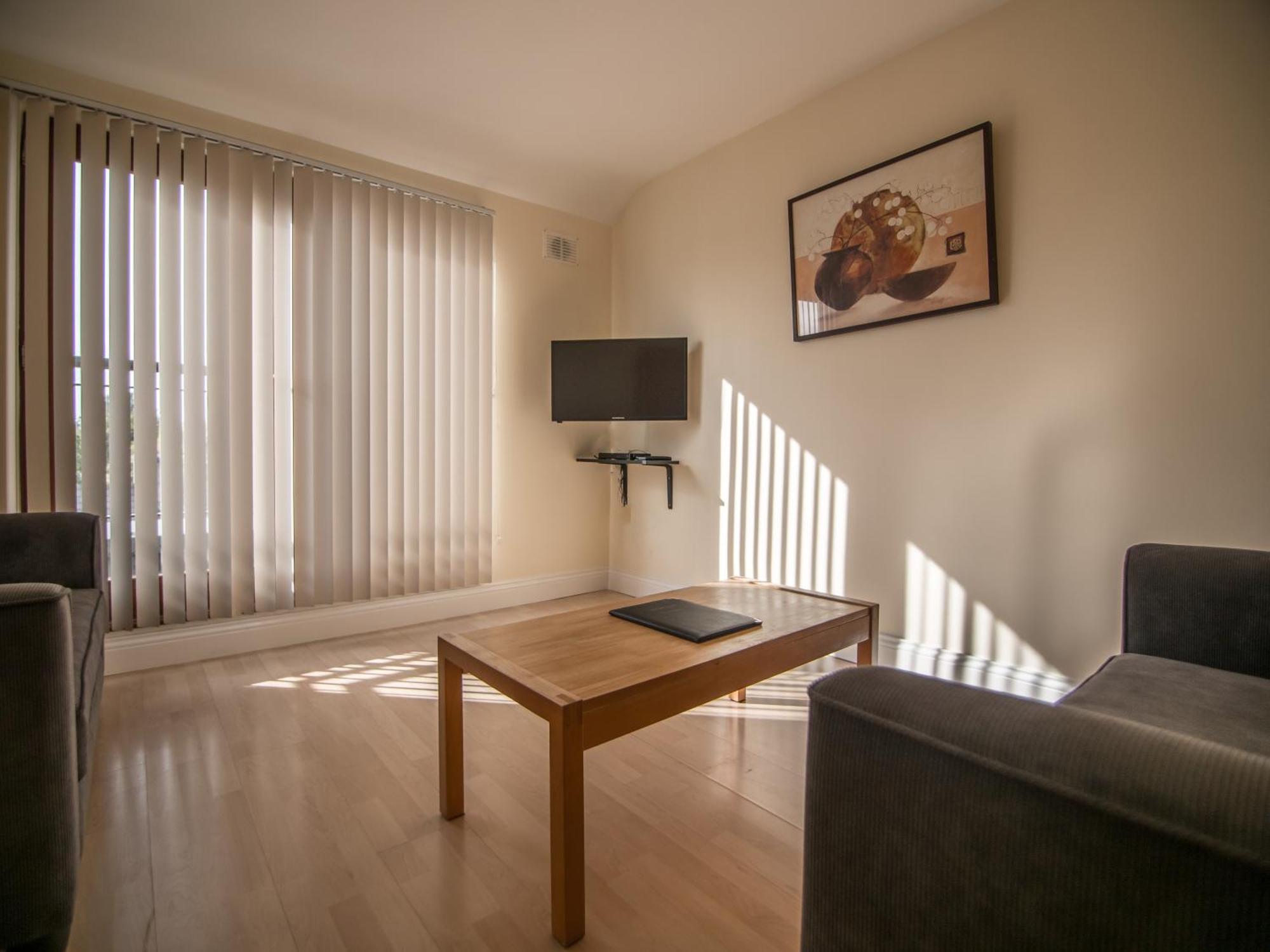 Donegan Court Aparthotel Galway Kültér fotó