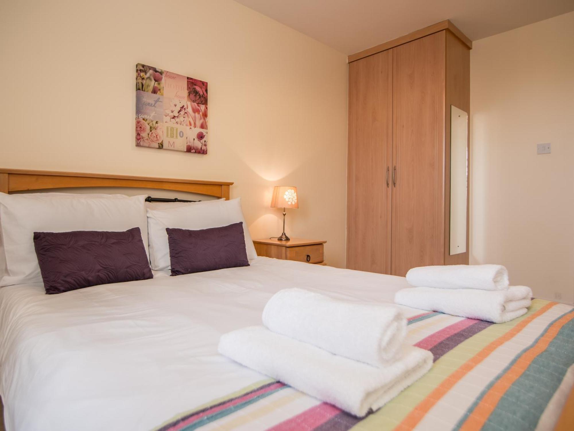 Donegan Court Aparthotel Galway Kültér fotó