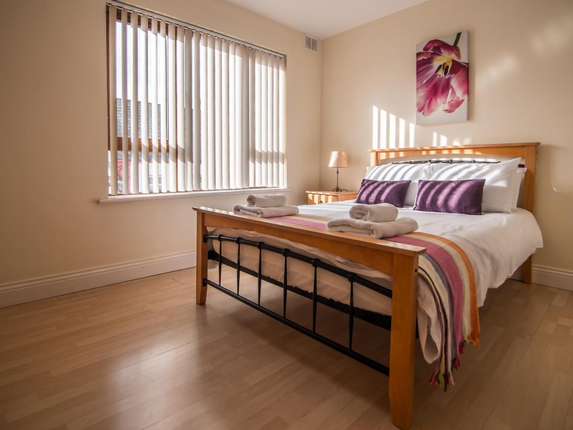 Donegan Court Aparthotel Galway Kültér fotó