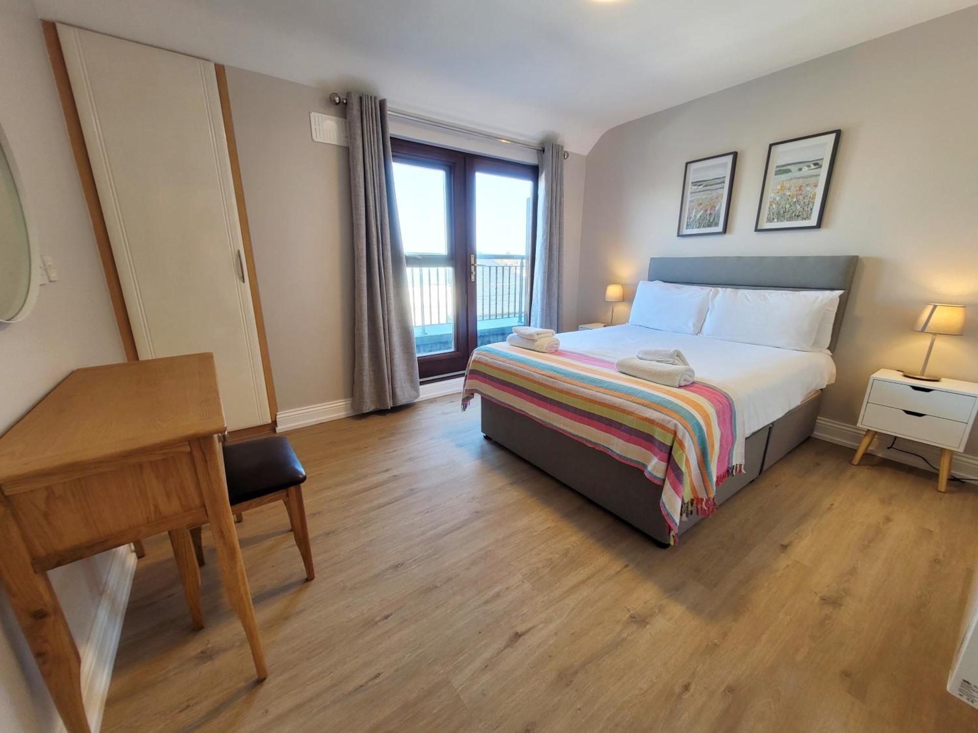 Donegan Court Aparthotel Galway Kültér fotó