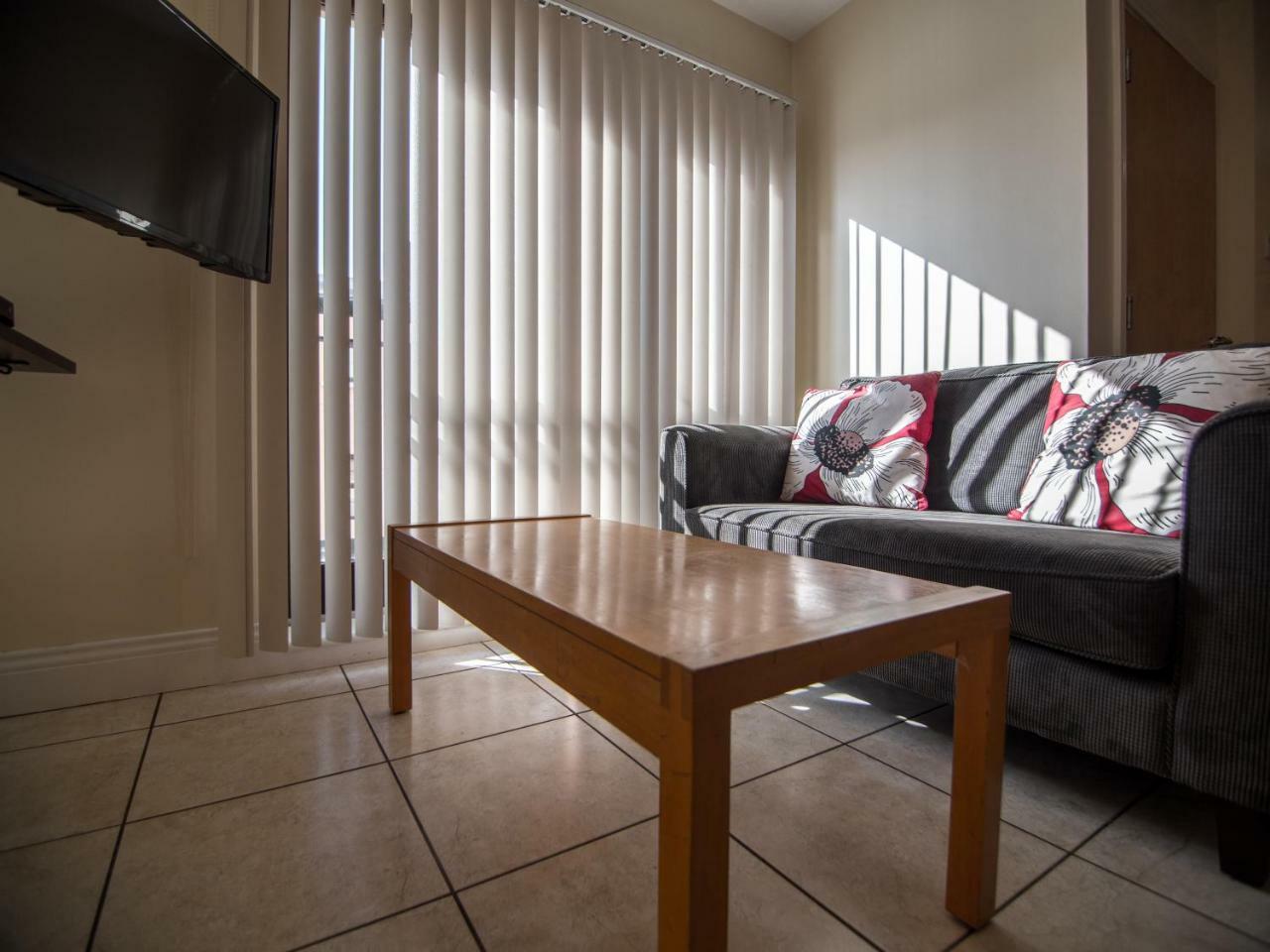 Donegan Court Aparthotel Galway Kültér fotó