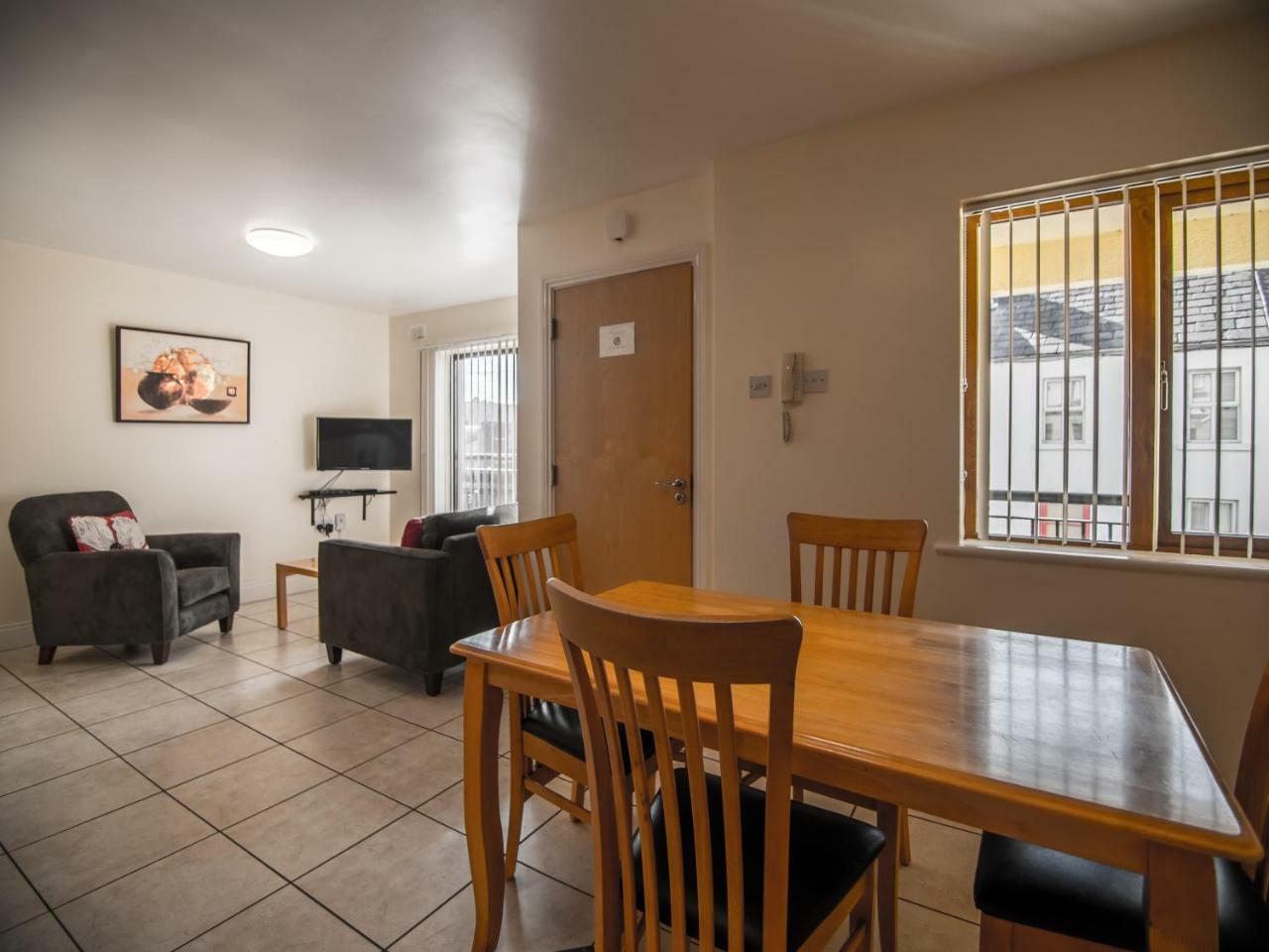Donegan Court Aparthotel Galway Kültér fotó