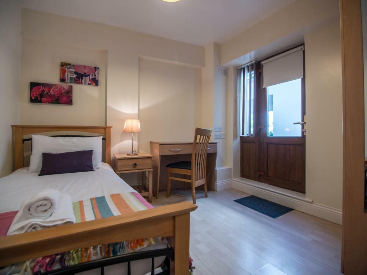 Donegan Court Aparthotel Galway Kültér fotó