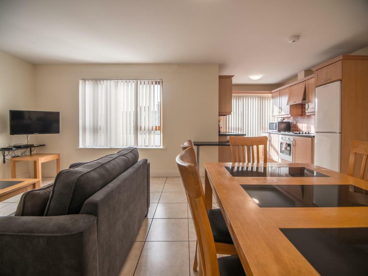 Donegan Court Aparthotel Galway Kültér fotó