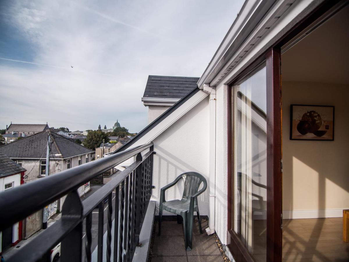 Donegan Court Aparthotel Galway Kültér fotó