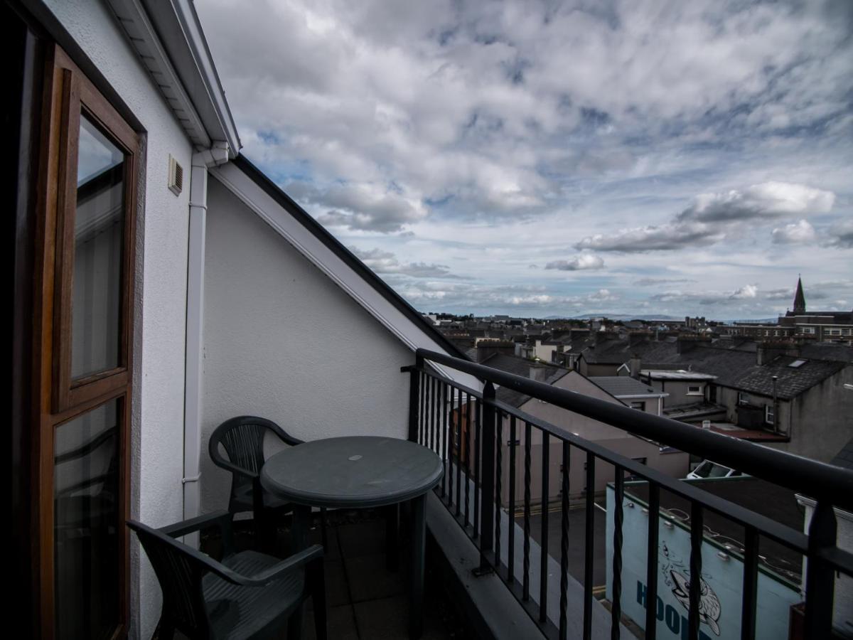 Donegan Court Aparthotel Galway Kültér fotó